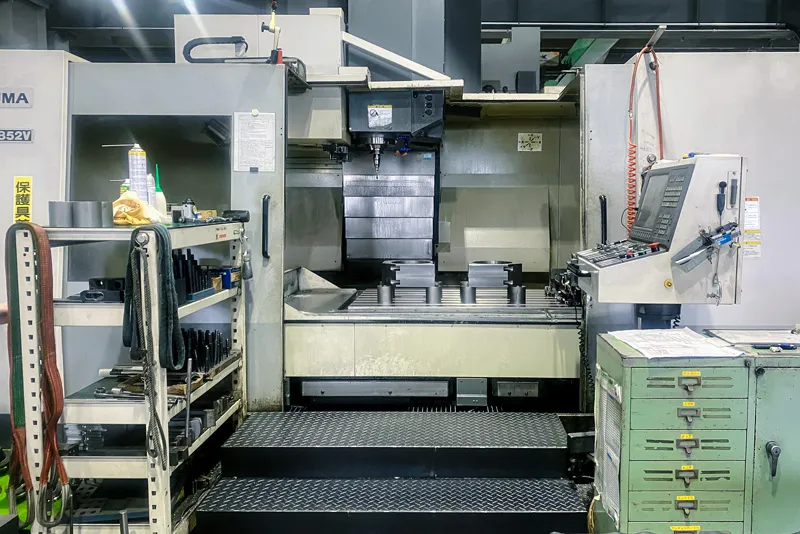 立形マシニングセンタ